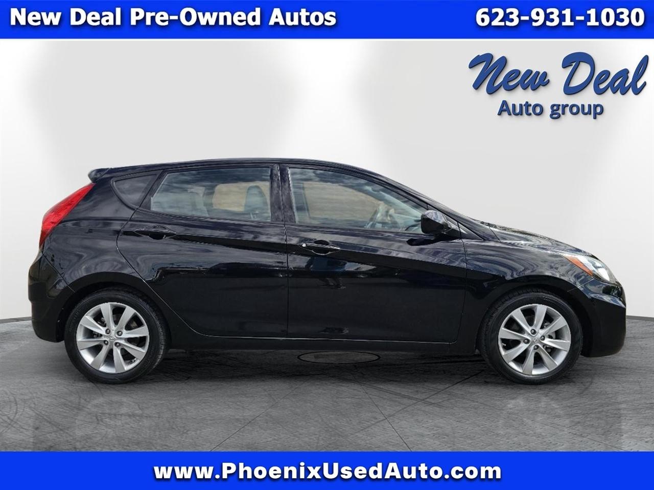 Hyundai Accent SE 5-Door 2012