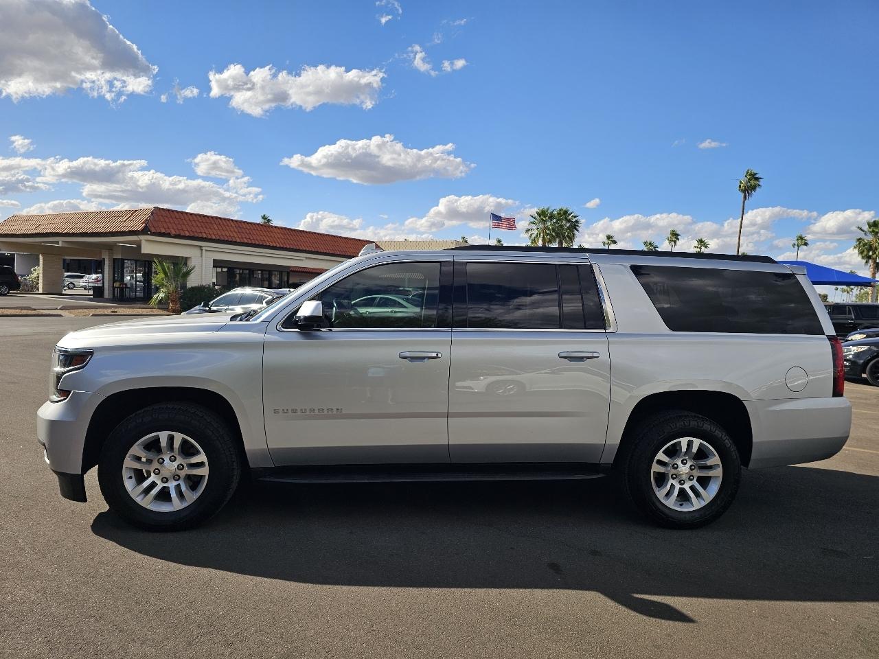Chevrolet Suburban LS 4WD 2018