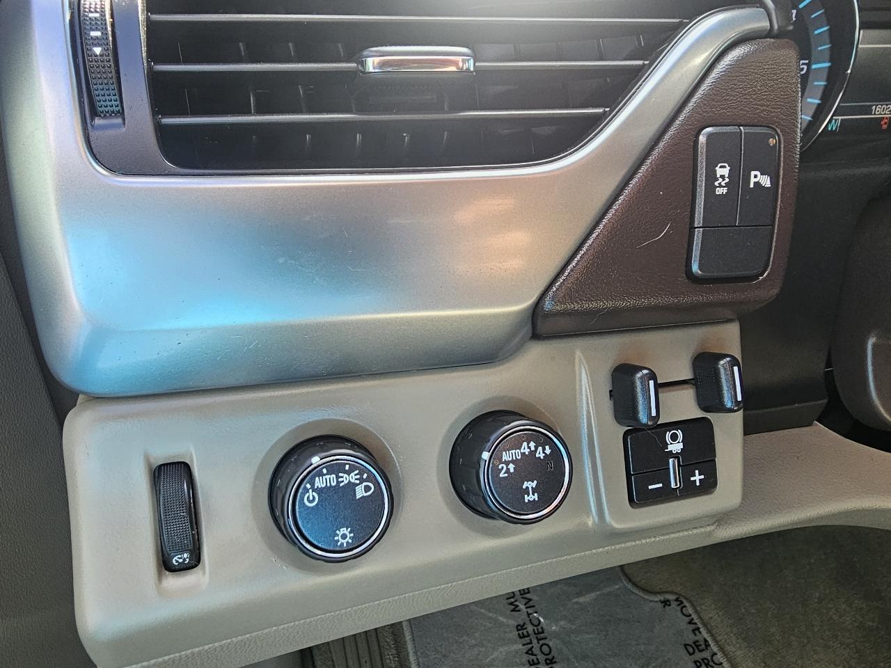 Chevrolet Suburban LS 4WD 2018