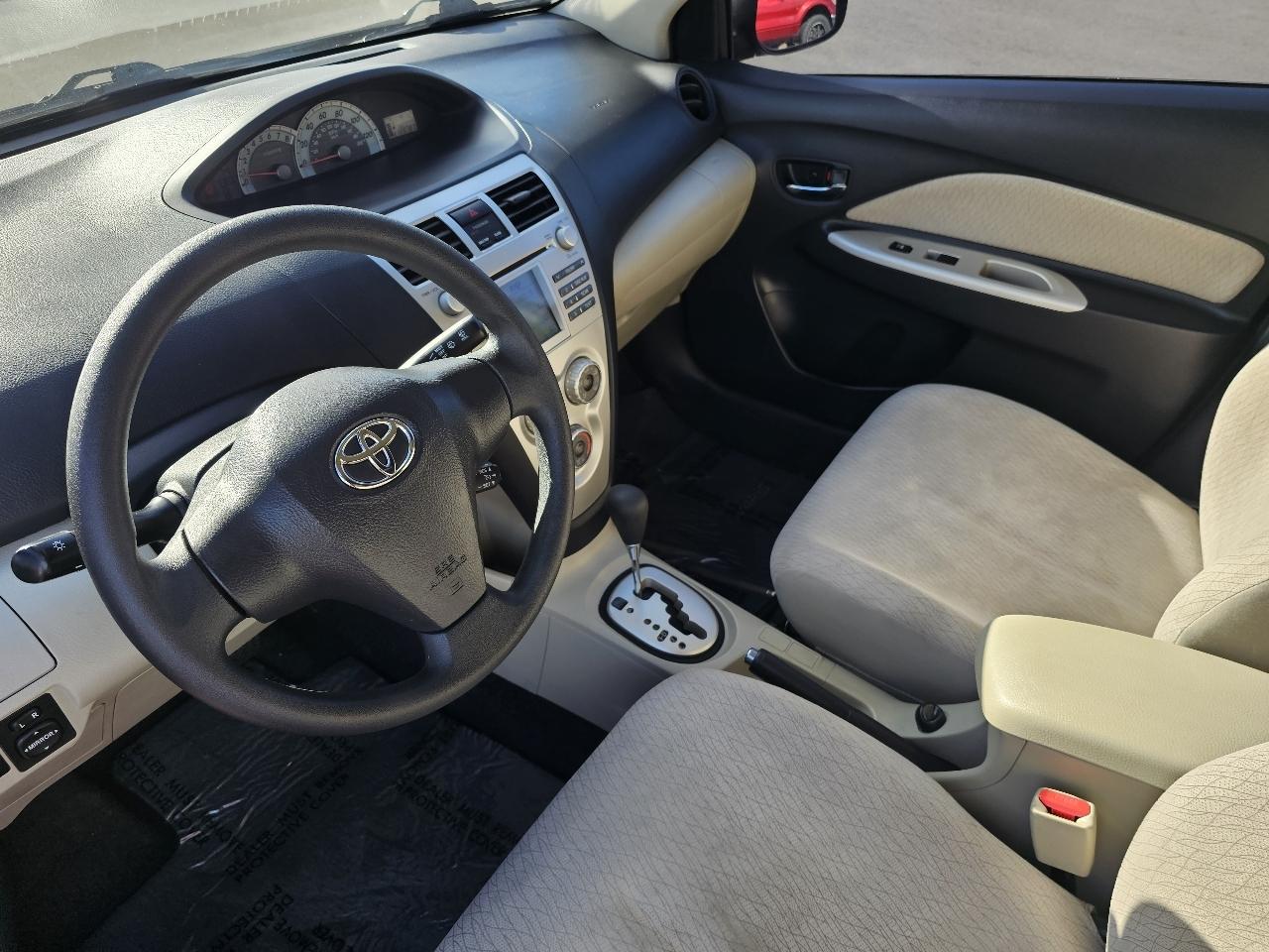 Toyota Yaris Sedan 2007