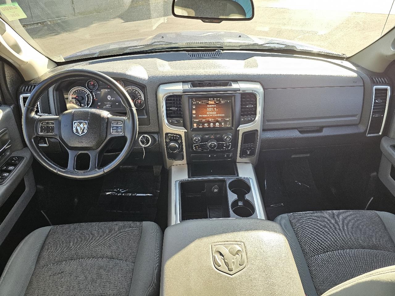 RAM 1500 Big Horn 2015