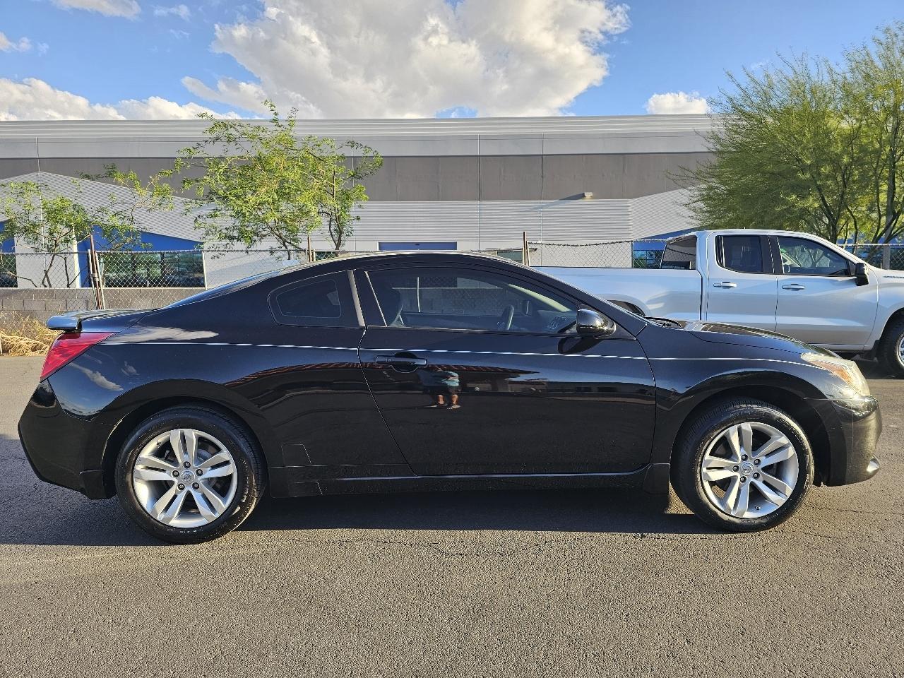 Nissan Altima 2.5 S CVT Coupe 2013