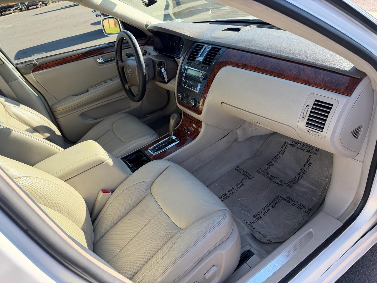 Cadillac DTS Sedan 2006
