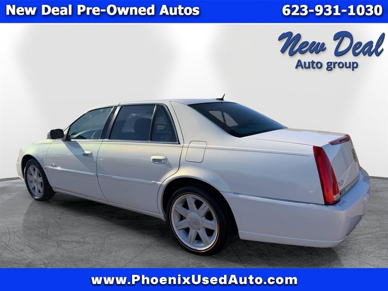 Cadillac DTS Sedan 2006