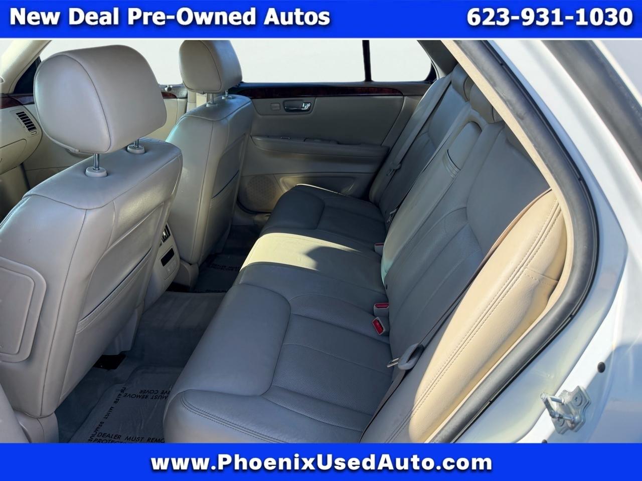 Cadillac DTS Sedan 2006