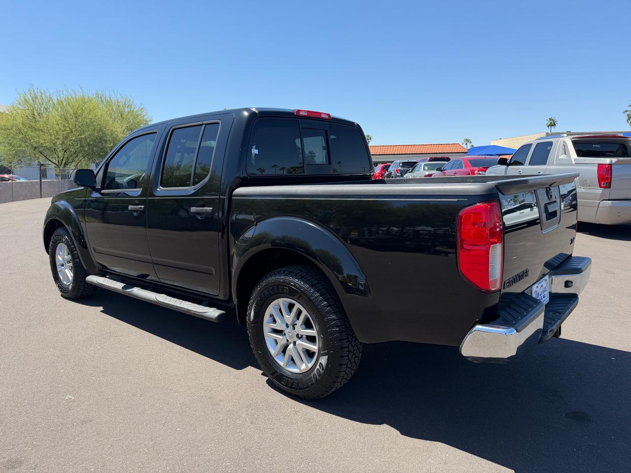 Nissan Frontier S Crew Cab 5AT 2WD 2015