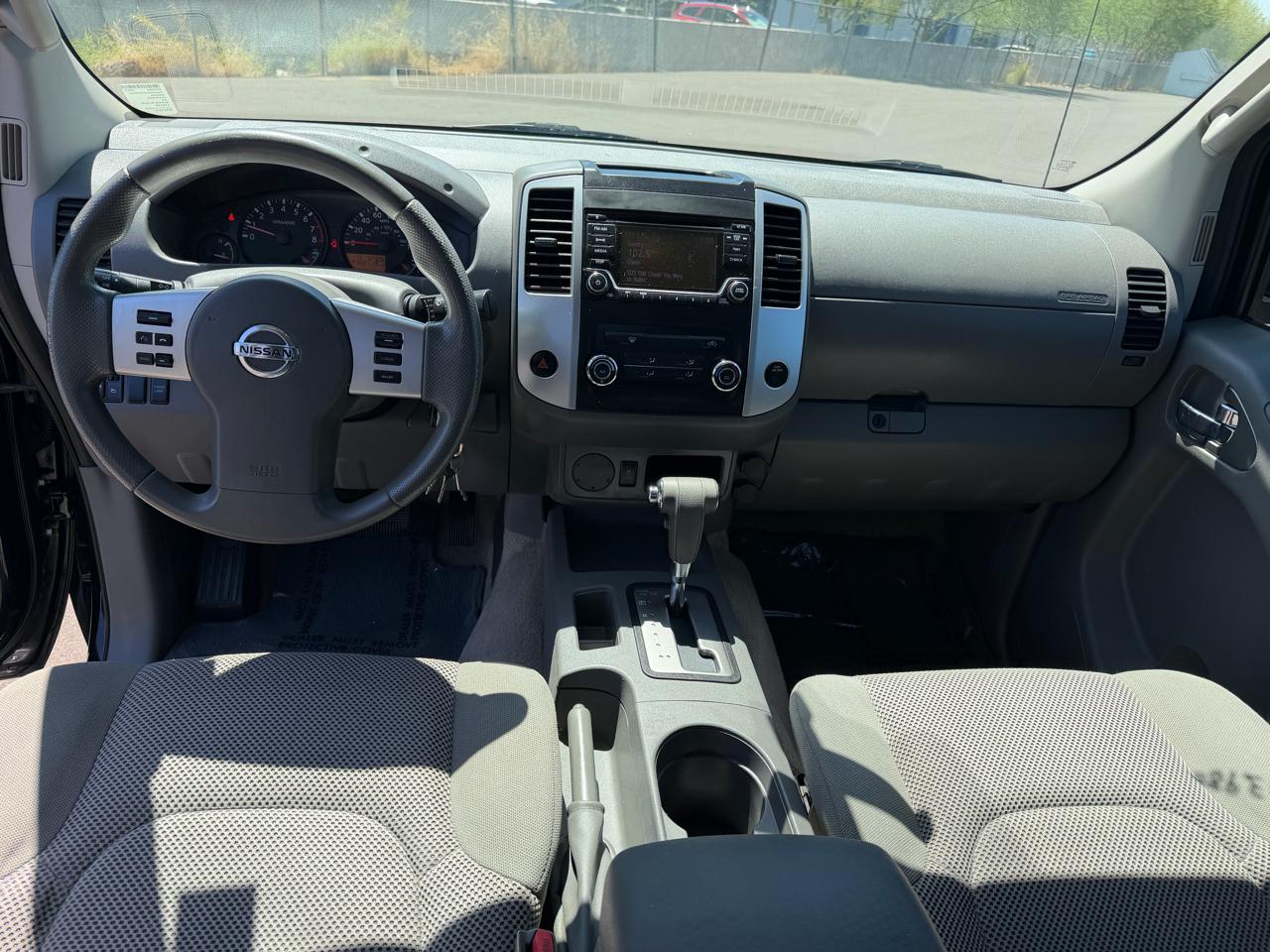 Nissan Frontier S Crew Cab 5AT 2WD 2015