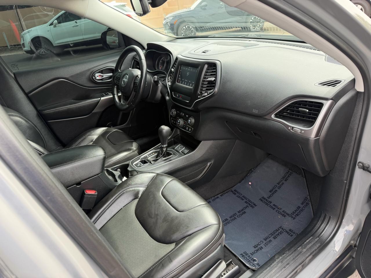 Jeep Cherokee Latitude Plus FWD 2019