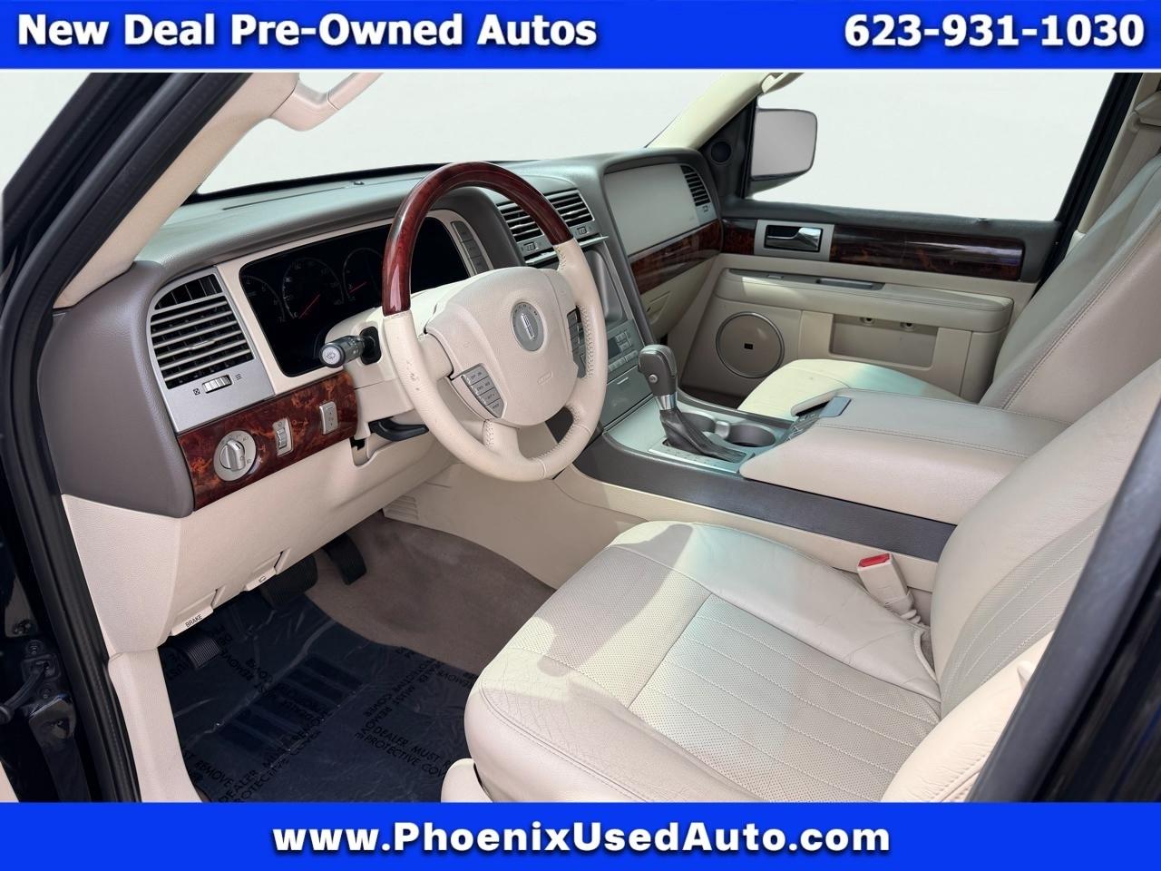 Lincoln Navigator Luxury 2WD 2004