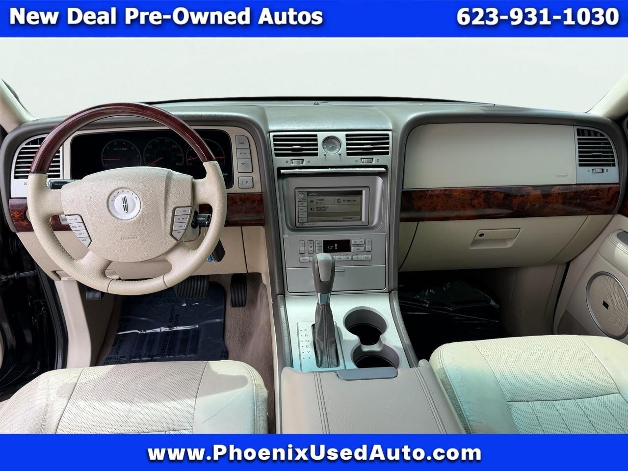 Lincoln Navigator Luxury 2WD 2004