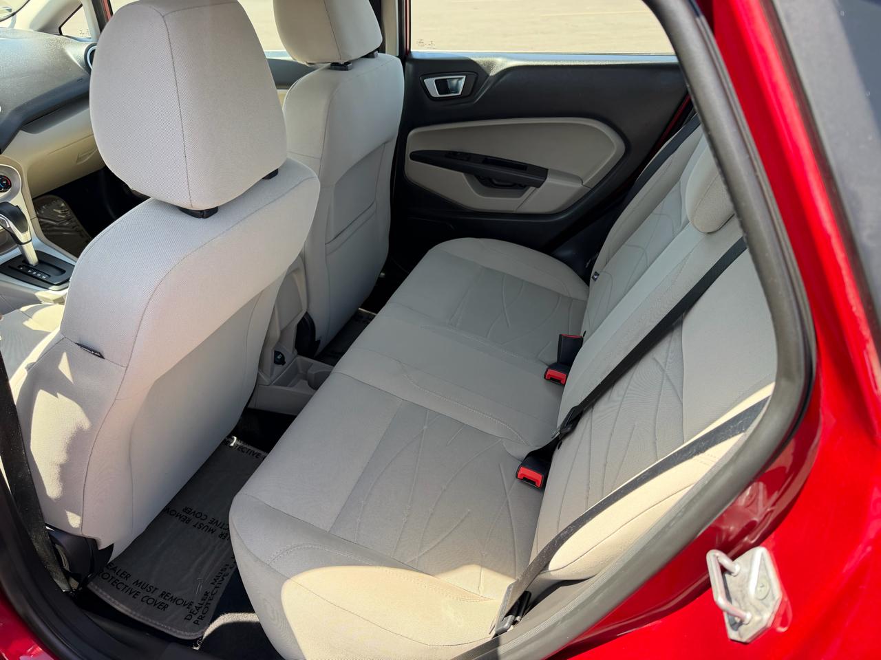 Ford Fiesta SE Sedan 2014