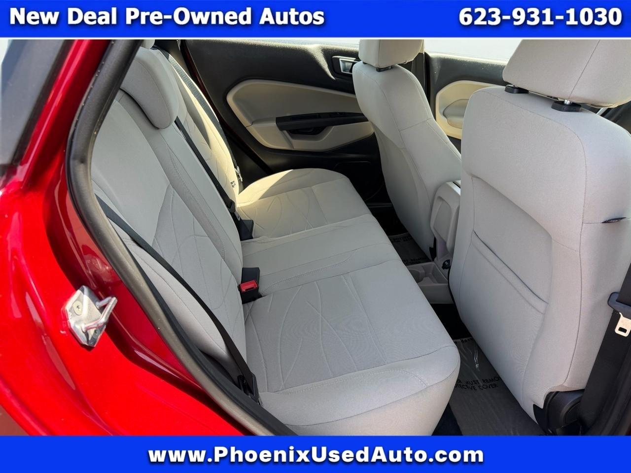 Ford Fiesta SE Sedan 2014