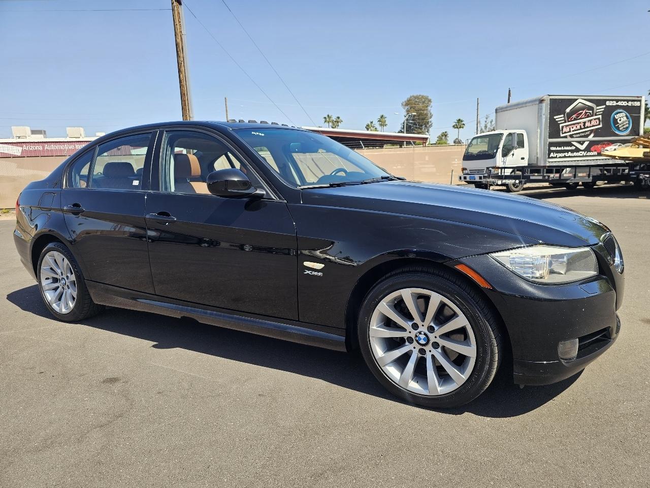 BMW 3-Series 328i xDrive 2011
