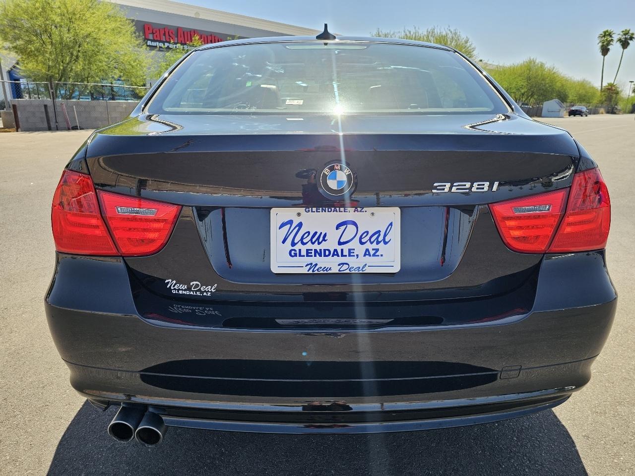 BMW 3-Series 328i xDrive 2011