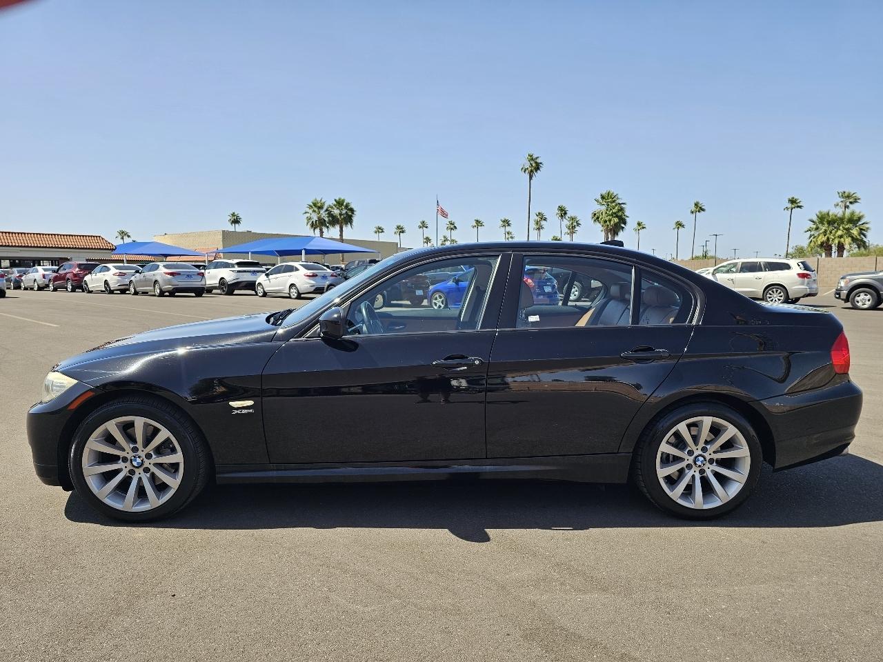 BMW 3-Series 328i xDrive 2011