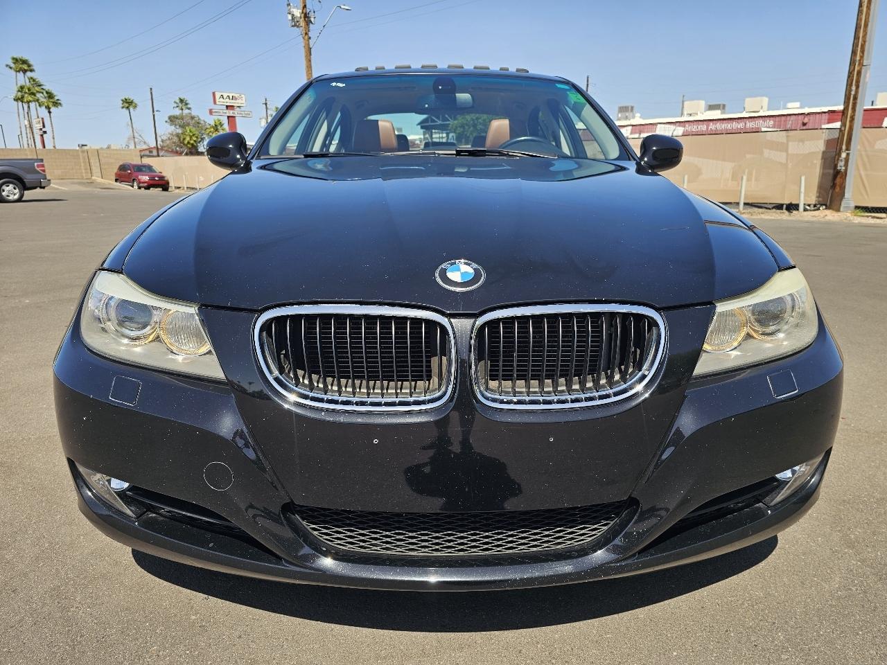 BMW 3-Series 328i xDrive 2011