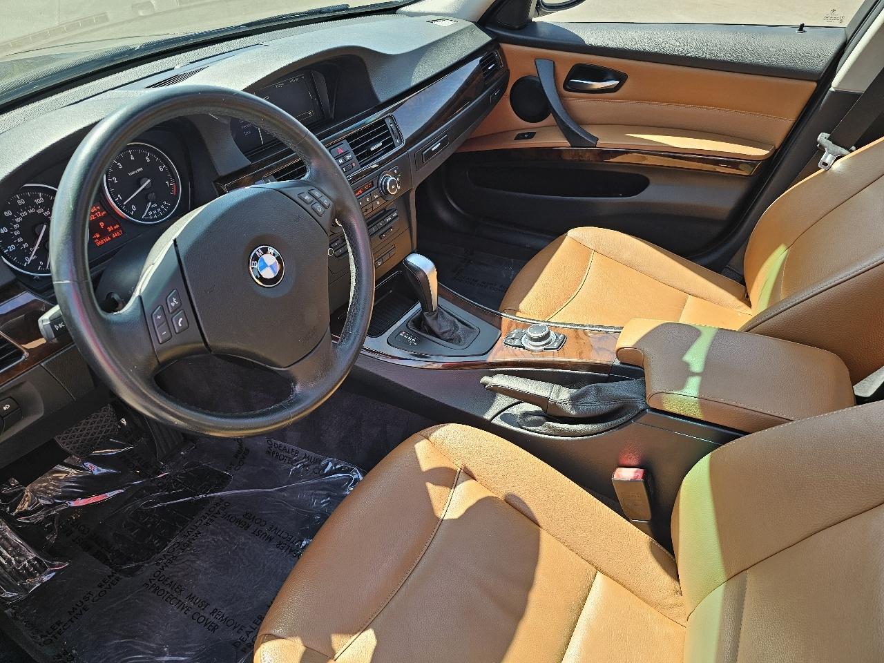 BMW 3-Series 328i xDrive 2011