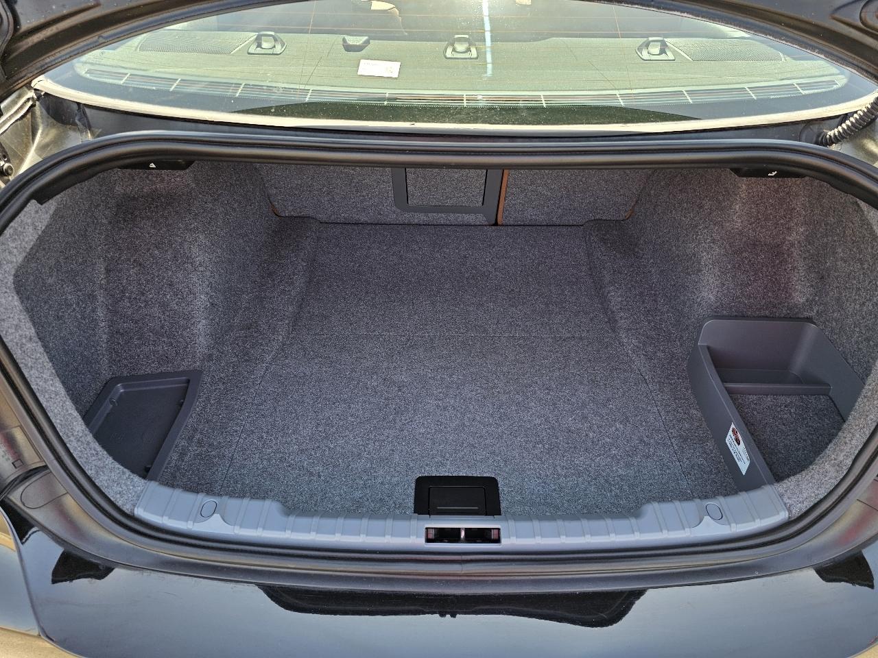 BMW 3-Series 328i xDrive 2011