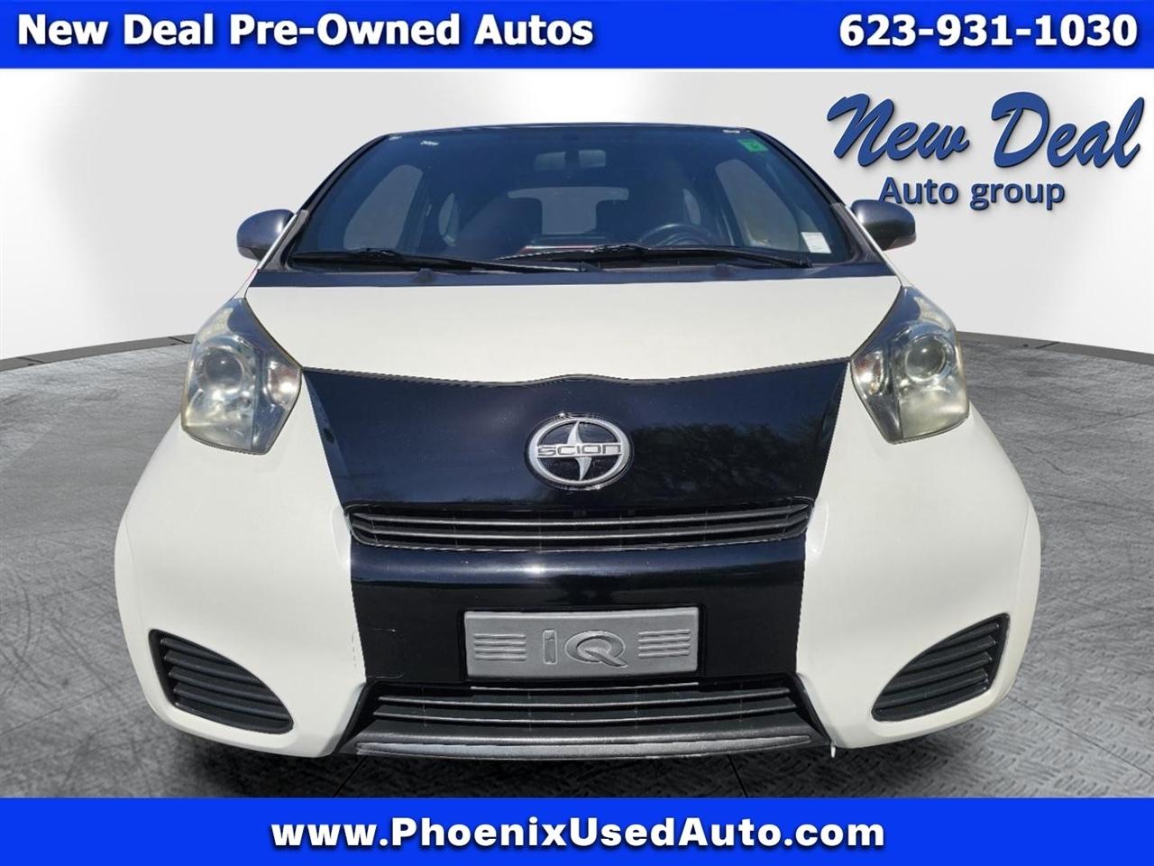 Scion iQ 3-Door Hatchback AT 2012