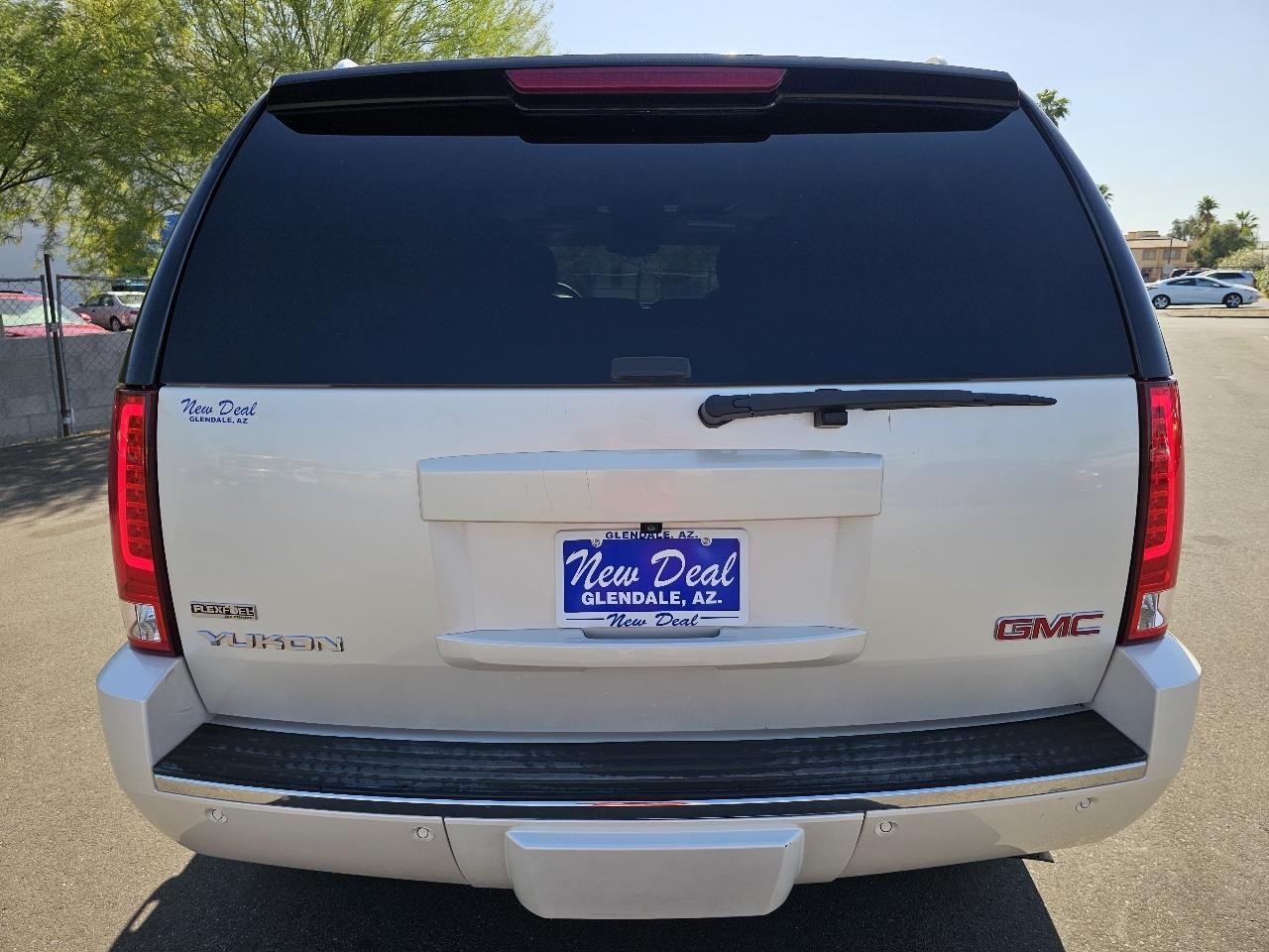 GMC Yukon Denali 2WD 2012