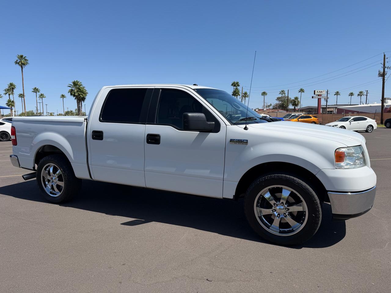 Ford F-150 2WD SuperCrew 139" XLT 2006