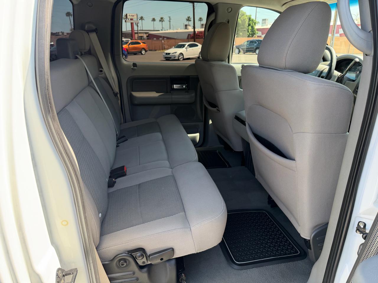 Ford F-150 2WD SuperCrew 139" XLT 2006