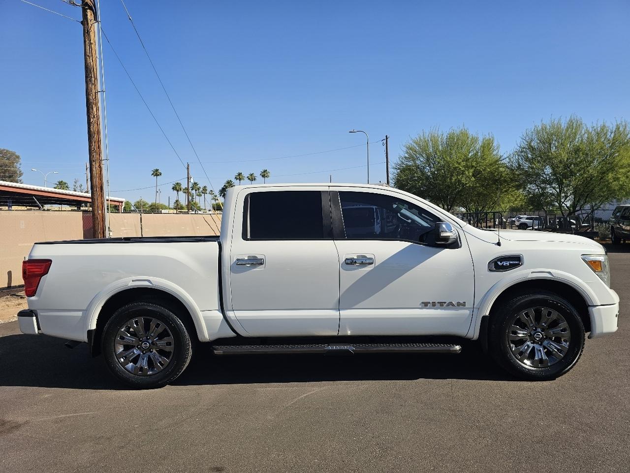 Nissan Titan Platinum Reserve 2WD 2017