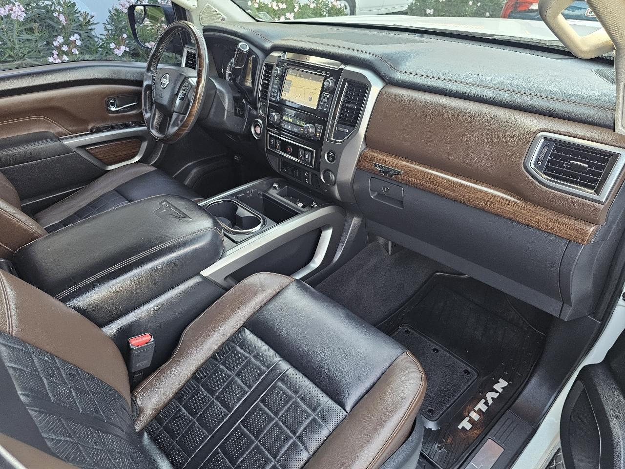 Nissan Titan Platinum Reserve 2WD 2017