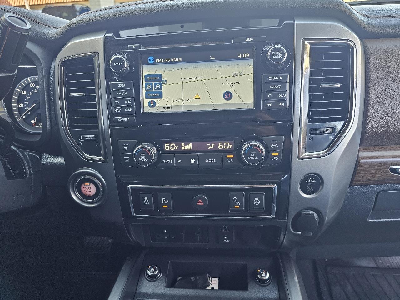 Nissan Titan Platinum Reserve 2WD 2017