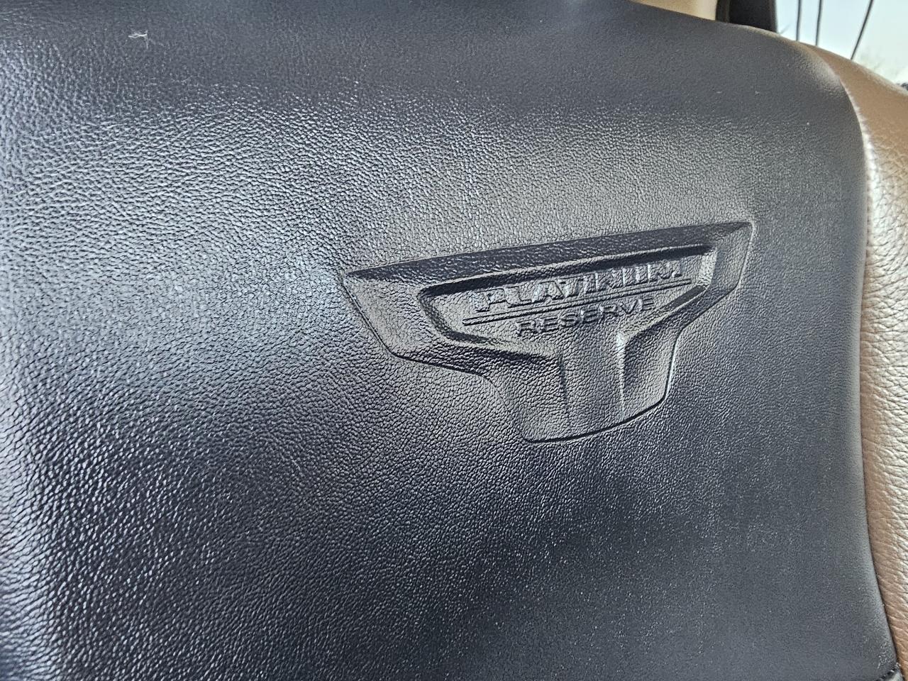 Nissan Titan Platinum Reserve 2WD 2017