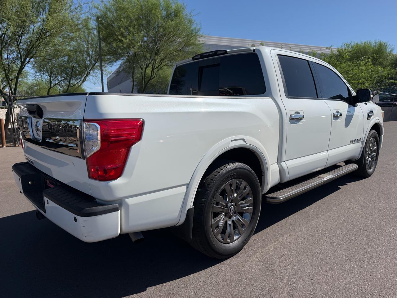 Nissan Titan Platinum Reserve 2WD 2017