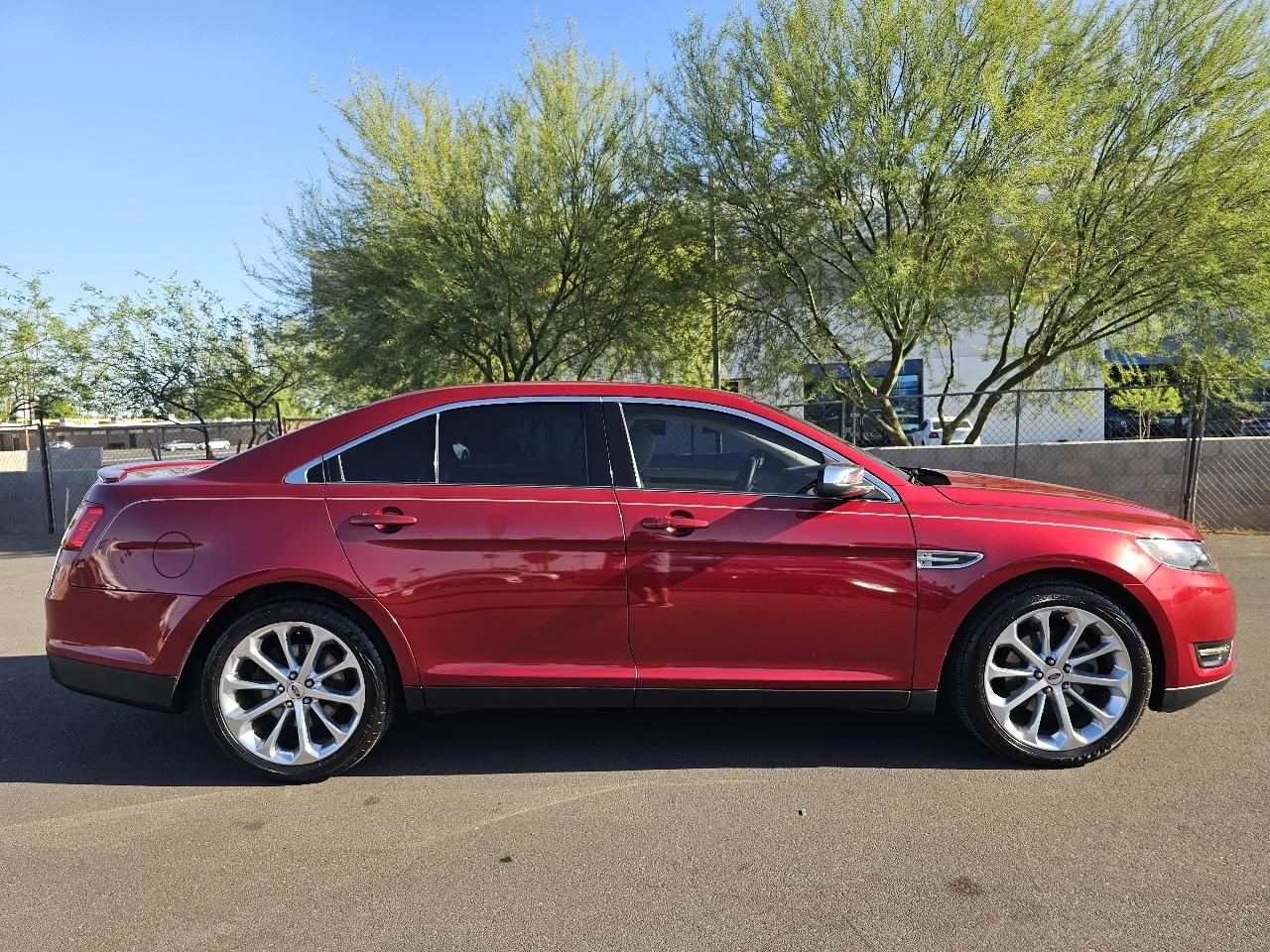 Ford Taurus Limited FWD 2015