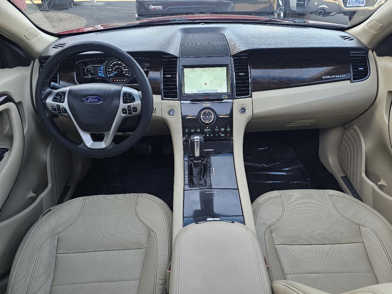 Ford Taurus Limited FWD 2015