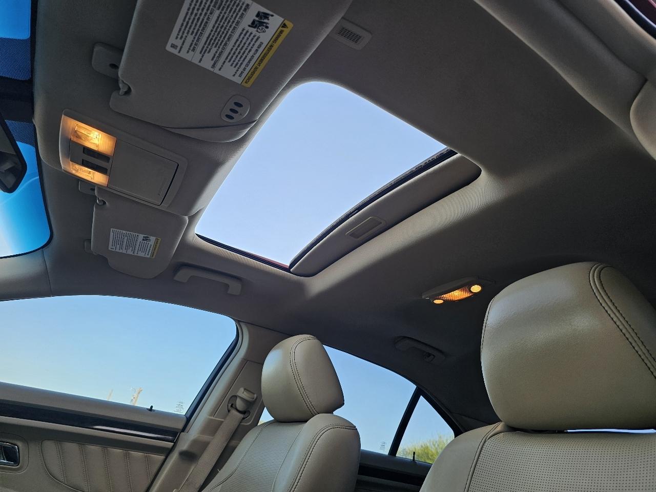 Ford Taurus Limited FWD 2015