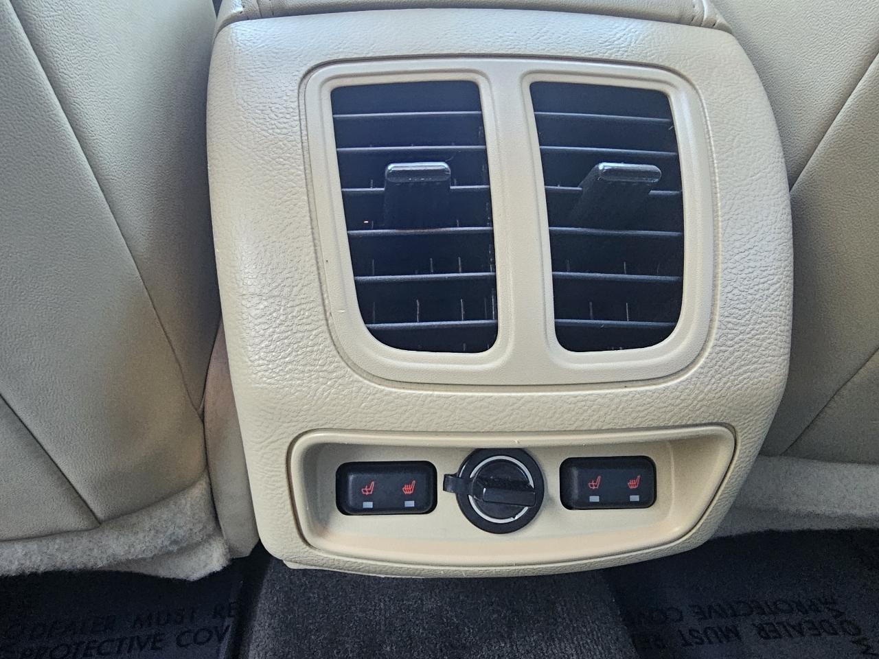 Ford Taurus Limited FWD 2015