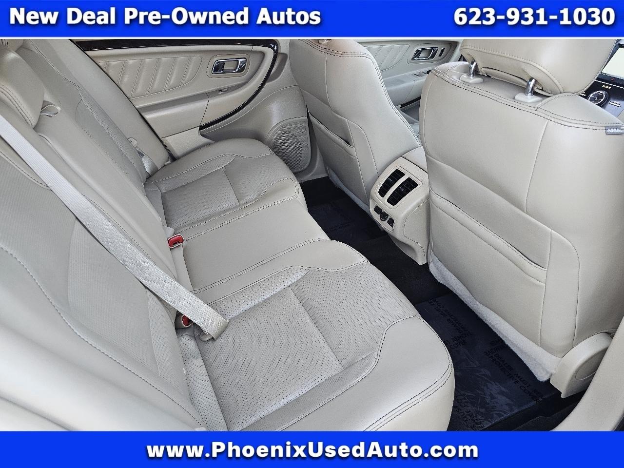 Ford Taurus Limited FWD 2015