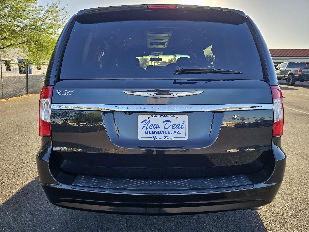 Chrysler Town & Country S 2015