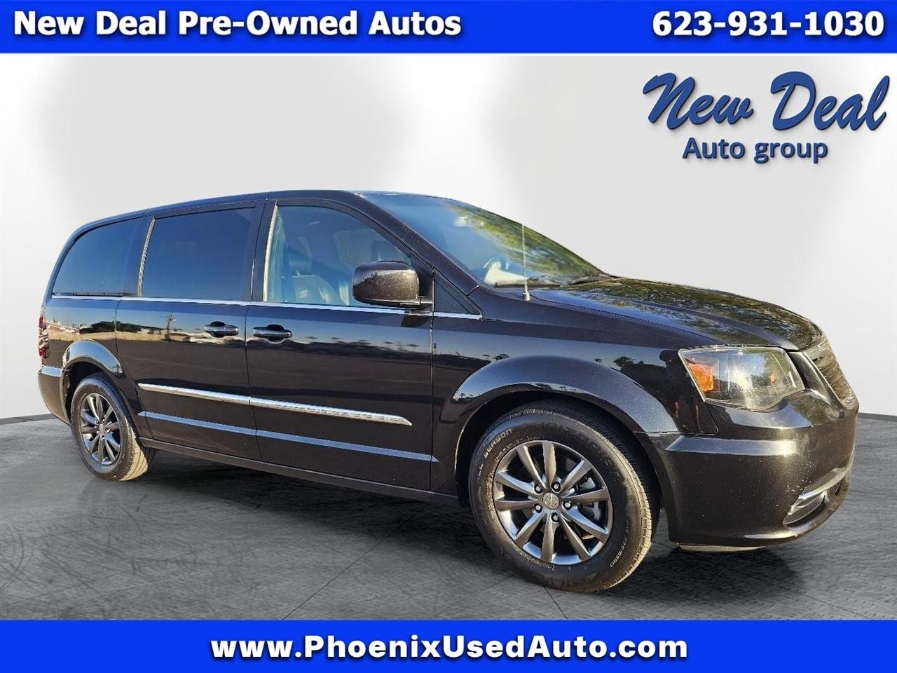 Chrysler Town & Country S 2015