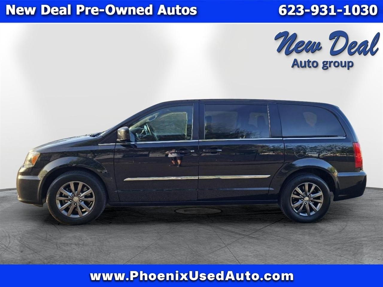 Chrysler Town & Country S 2015