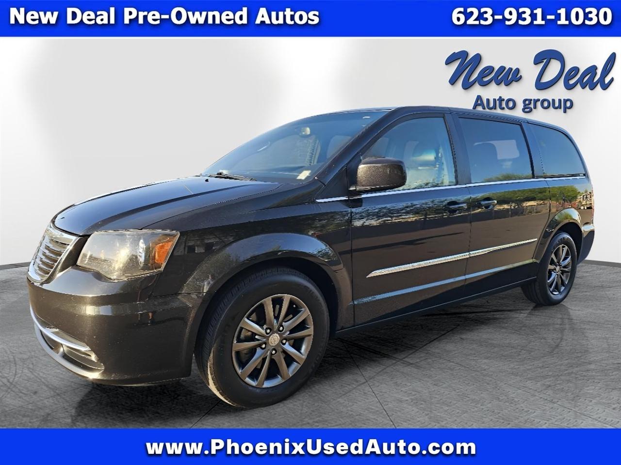Chrysler Town & Country S 2015