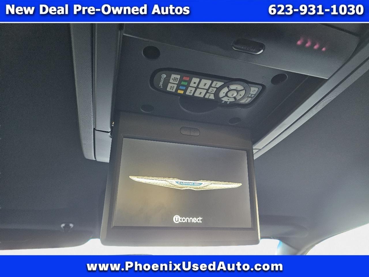 Chrysler Town & Country S 2015