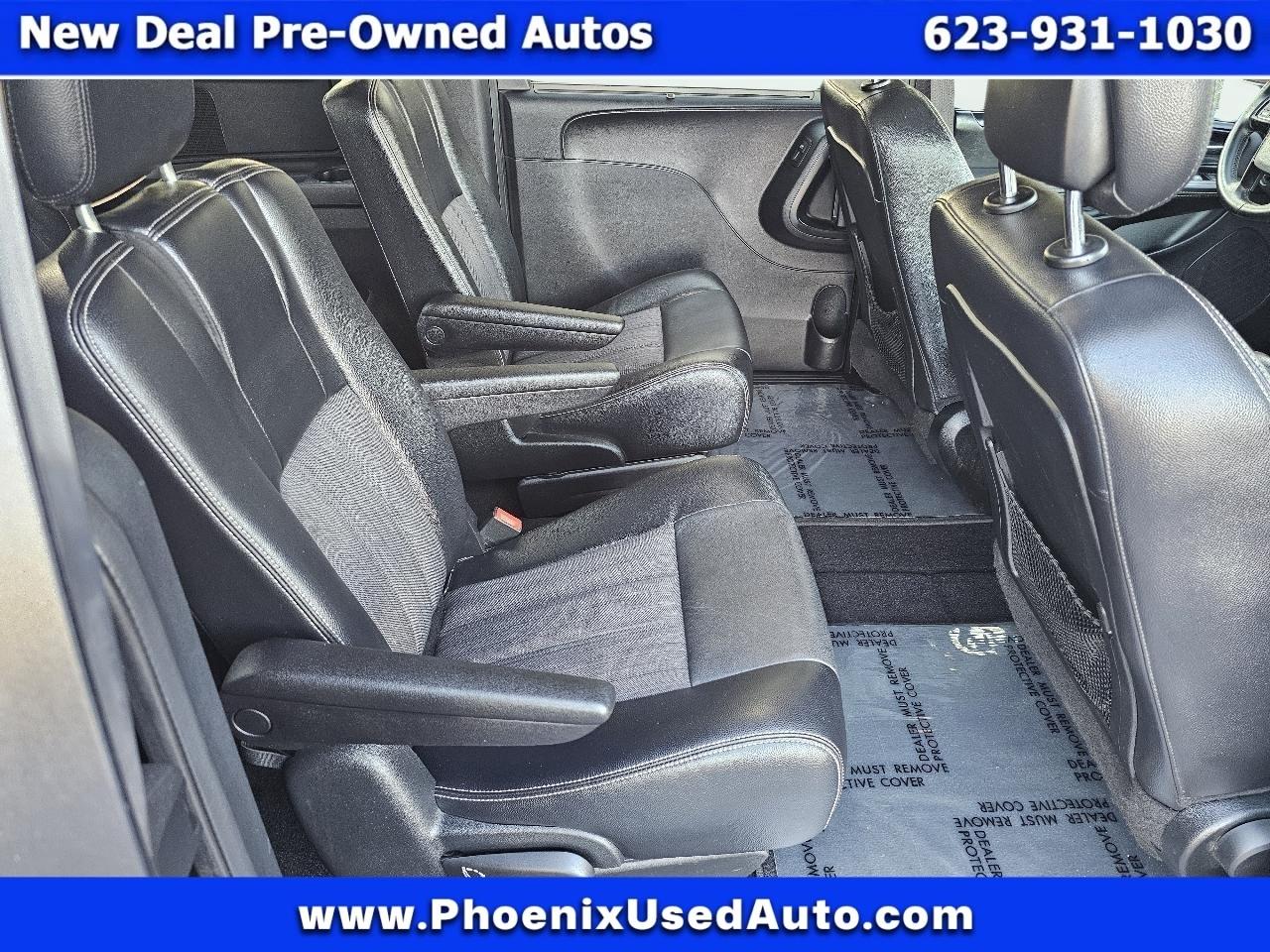 Chrysler Town & Country S 2015