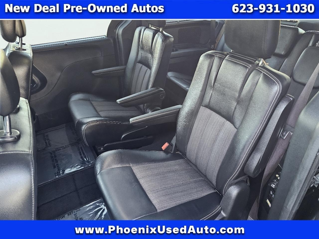 Chrysler Town & Country S 2015
