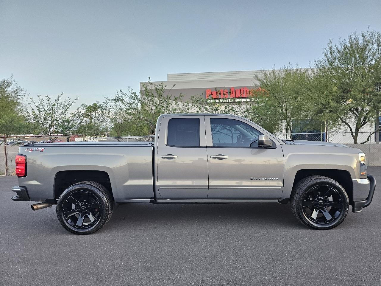 Chevrolet Silverado 1500 LT1 4WD 2017