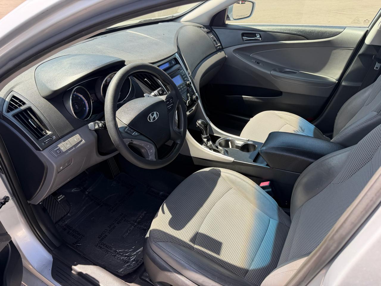 Hyundai Sonata Limited Auto 2011