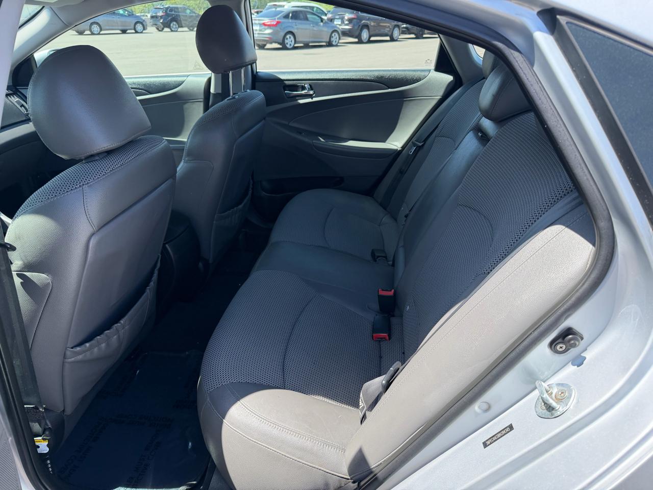 Hyundai Sonata Limited Auto 2011