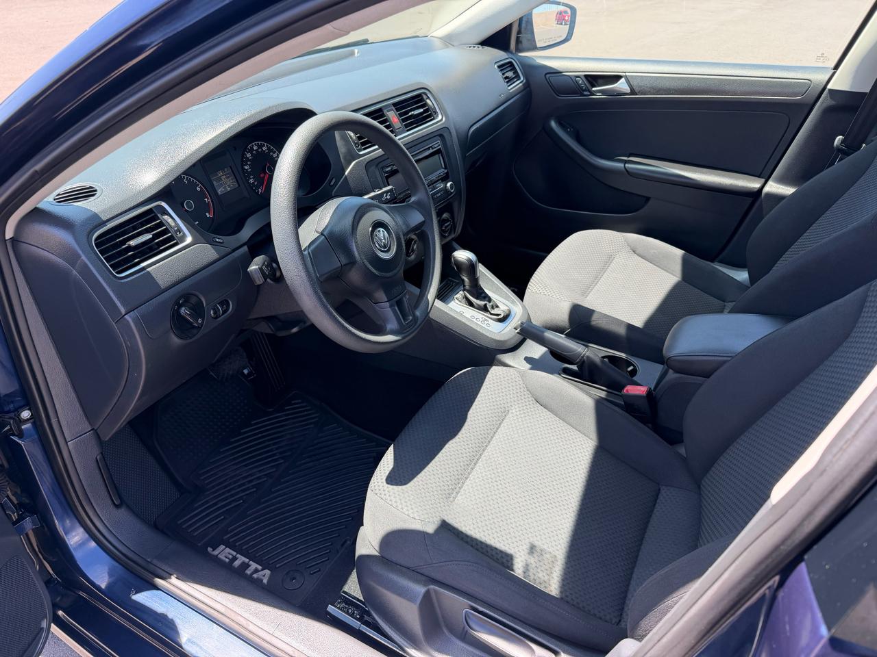 Volkswagen Jetta S 2014