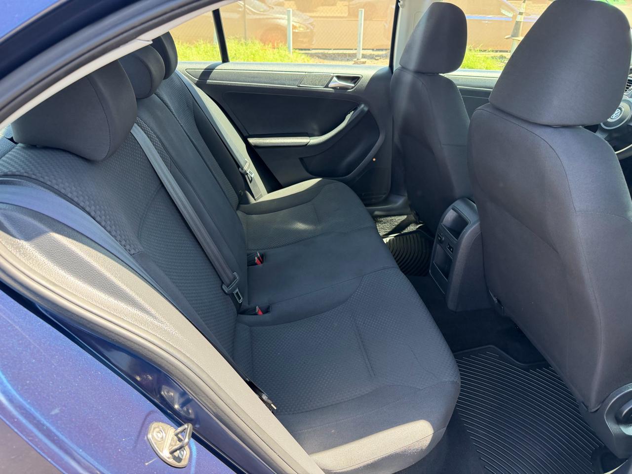 Volkswagen Jetta S 2014