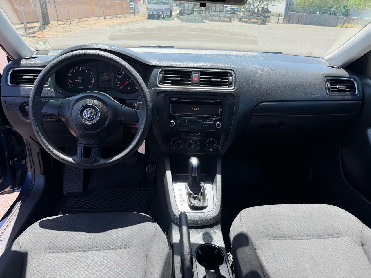 Volkswagen Jetta S 2014