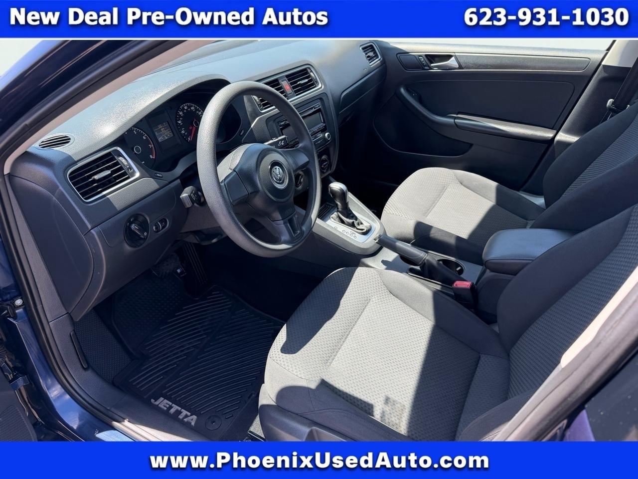 Volkswagen Jetta S 2014